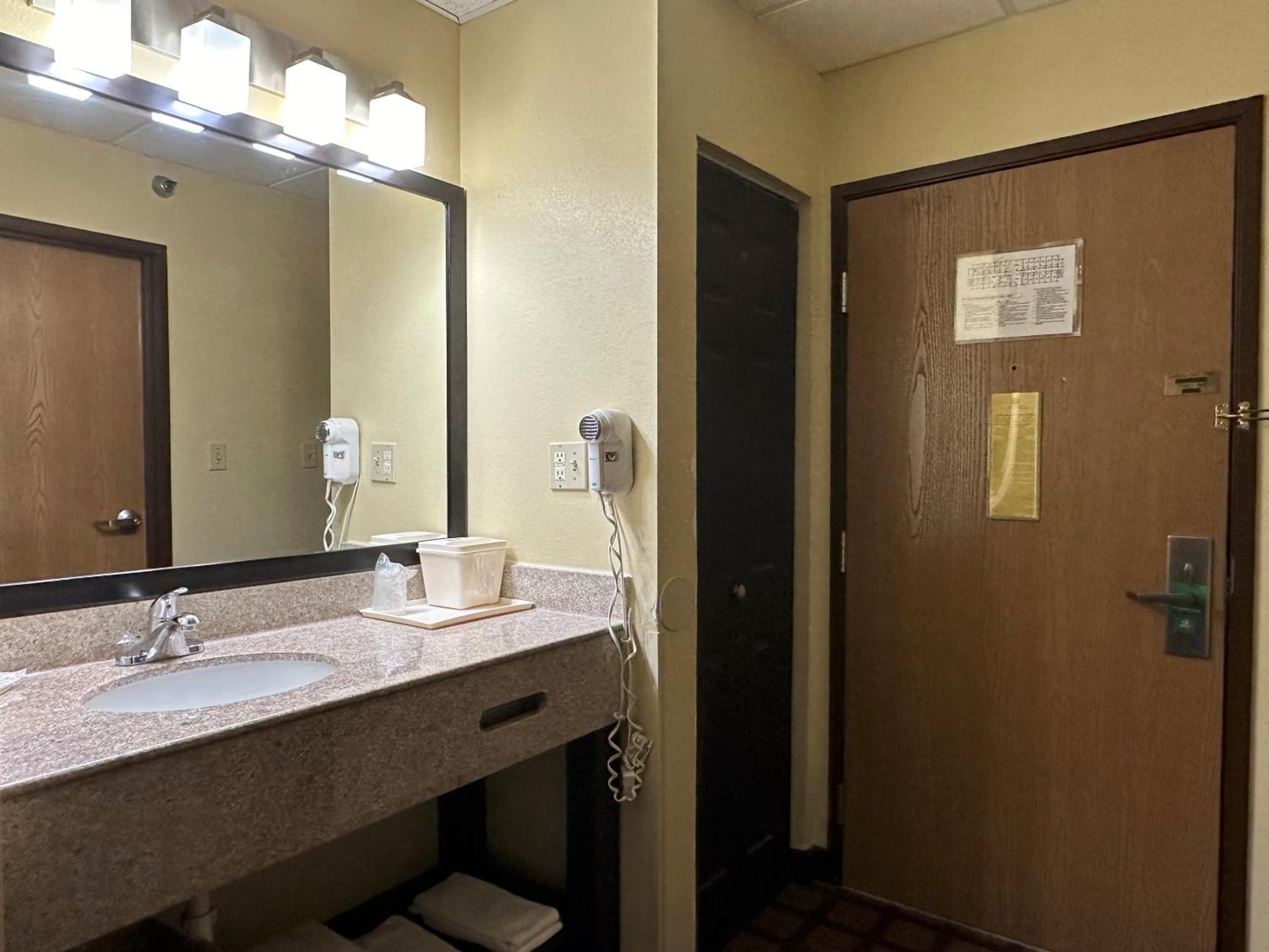 Quality Inn Perryville I-55 Экстерьер фото